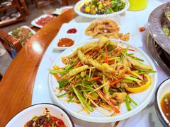 -乡土黄·鲜牛肉火锅·小龙虾(兴业街店)
