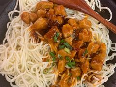 舒爽辣肉凉面-贡梅老面馆·蟹粉面·无锡特色小吃(南长街主推店)