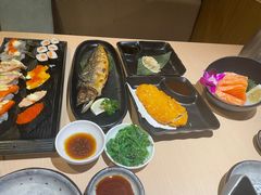 -万岁料理回转寿司(华贸店)