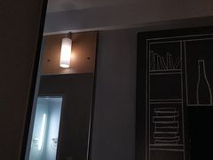 -宜必思酒店(北京三里屯呼家楼地铁站店)