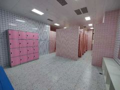 -蓝鲸奇亲子游泳俱乐部