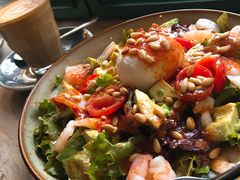 牛油果煮蛋吐司-RAC BAR(安福路店)