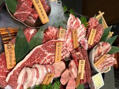 -铭牛烧肉·和牛海鲜自助(高新月牙湖店)