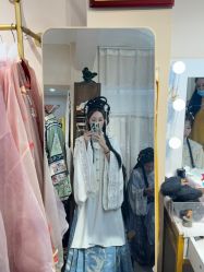 -一揽芳华汉服旗袍体验馆(拙政园店)