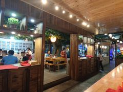 -茅台镇网红溶洞餐厅·茅帮菜馆