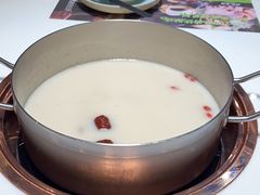 -洪氏嗨捞·猪肚鸡火锅(阳光天地店)