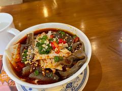 -炉小二铜锅牛蛙•川湘菜(三里屯店)