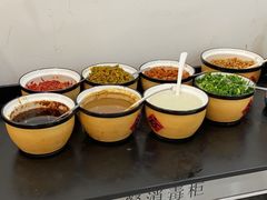 自助调料区-锅神麻辣烫