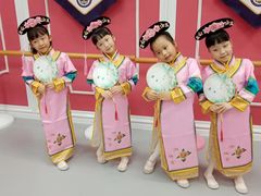 -米娜凯威少儿礼仪艺术教育(南海新凯广场店)