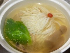 林芝鲜松茸響螺豆花汤-鱼桥巷·美学川菜