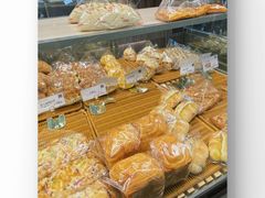 -顶东面包花园·生日蛋糕(世博店)