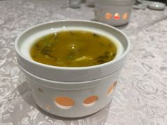 蟹粉桃胶花胶羹-新光酒家·河豚·海鲜·蟹料理(浦东店)