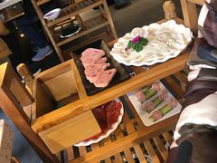 -二荆条·蜀鲜汇城市森林火锅