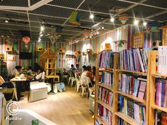 大堂-小时光咖啡馆(开森度假森林店)