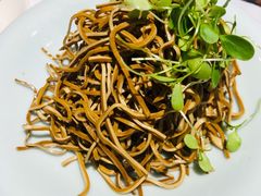 香椿苗豆腐丝-羲和雅苑烤鸭坊(丰台万达店)