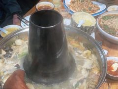 -老滇山寨•云南特色菜•地方菜•民族风情歌舞表演(金碧店)