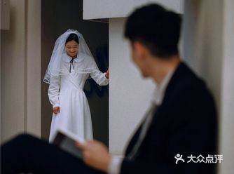 选店理由： 看了很多家婚纱摄影店 这家的成片非常符合