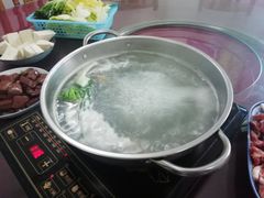 -香猪美食(中心店)