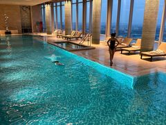 -成都华尔道夫酒店游泳池