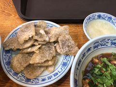 老北京炸灌肠-门框胡同百年卤煮(新街口店)