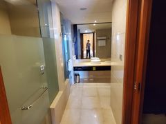 -上海浦东康桥绿地假日酒店