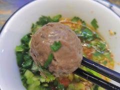 手打牛肉丸-刘少华贵州小黄牛·鲜牛肉火锅(总店)