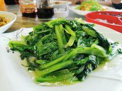 清炒油麦菜-清真·伊清阁餐厅