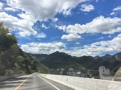 -石台牯牛降景区