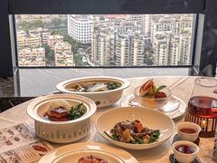 -景月阁空中食府(希尔顿酒店)
