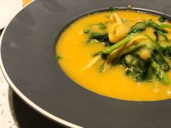 豌豆黄浸豌豆尖-半山腰·云南菜(侨福芳草地店)