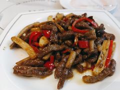 鲜茶树菇炒牛柳-e格私厨·团建聚餐·私房菜(南山店)