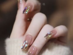 -悦指间美甲美睫