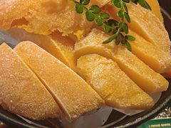 -曼听小寨海鲜烧烤·大连辣炒大王(盖州街店)