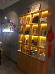 -时尚殿堂明星门店