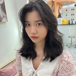 点击看大图 -V8潮牌·接发烫染连锁