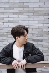 -一家只做男发烫染的店