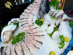 -鲜入唯煮·港式海鲜牛肉火锅(金宝街店)
