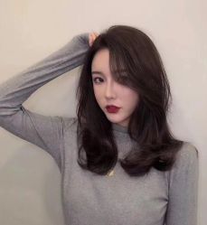 -镁连社·美联社