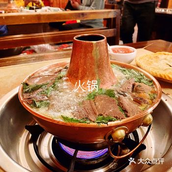 隔壁桌的大哥也超级推荐这家 网红店都没去 直奔这里啦！
