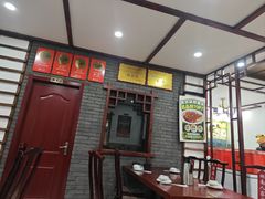 -湖南人家湘菜馆(镇江路店)