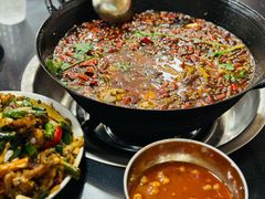 -鸿顺老铁锅美蛙鱼府(解放碑店)