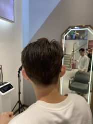 -鏡沙龙发型设计
