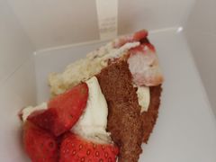 椰子草莓蛋糕-BAKER&SPICE(国金中心商场店)