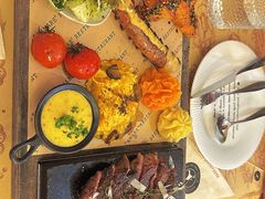 -Mark&Mars Restaurant