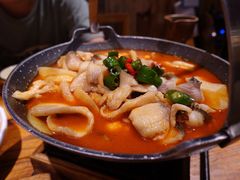 -老滇山寨•云南特色菜•地方菜•民族风情歌舞表演(金碧店)