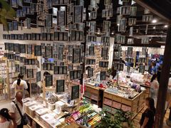 -猫的天空之城概念书店(杭州南宋御街店)