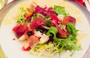 Classic Buffalo Mozzarella Salad
