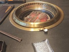 -铭牛烧肉·和牛海鲜自助(高新月牙湖店)