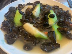鸡汁丝瓜浸木耳-港丽餐厅(高德置地店)