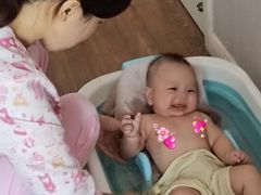 -爱的果实月嫂育婴师(世纪东方店)
